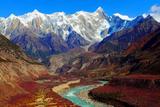 西藏雅鲁藏布大峡谷营地